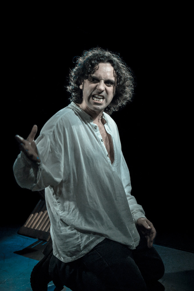 Hamlet One Man Play - Theaterszene